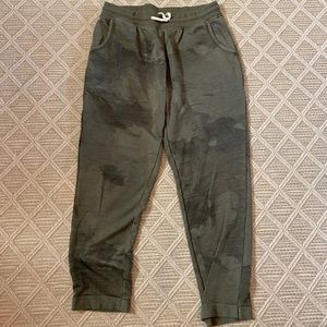 Alternative joggers